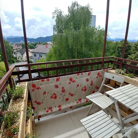 Veronika Apartamento *