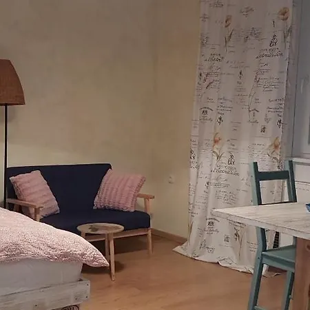 Veronika Apartamento *